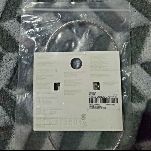 Tarte cactus earrings - Picture 3 of 3